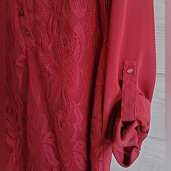 Rotita Red Burgundy Lace Overlay Long Roll-tab Sleeve V-neck Henley Tunic Top - Picture 11 of 16